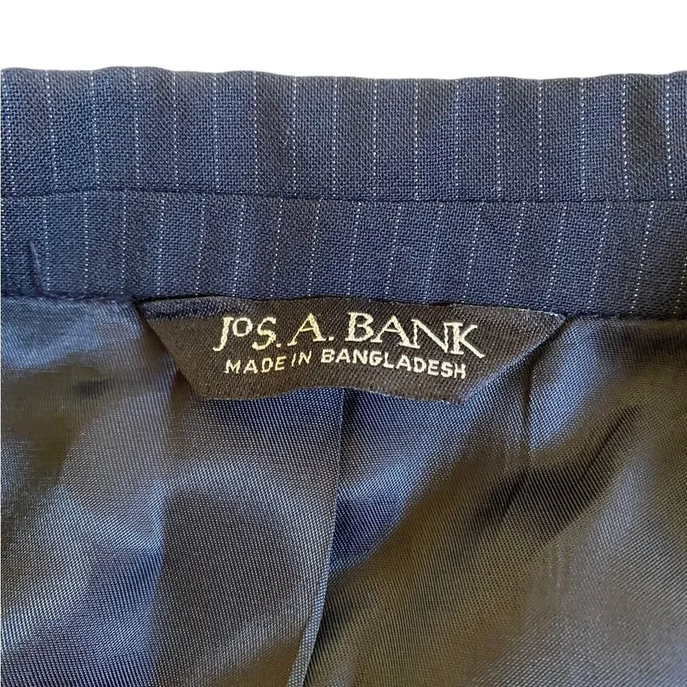 Jos. A. Bank Men's Two Button Wool Blazer Sport Coat 44L Navy Pin Striped Preppy